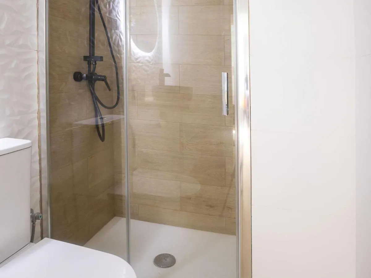 Holidays2Malaga Carril & Wifi Fibra 5G Ideal Para Trabajar & Tv Satelite 0*,  Spanje